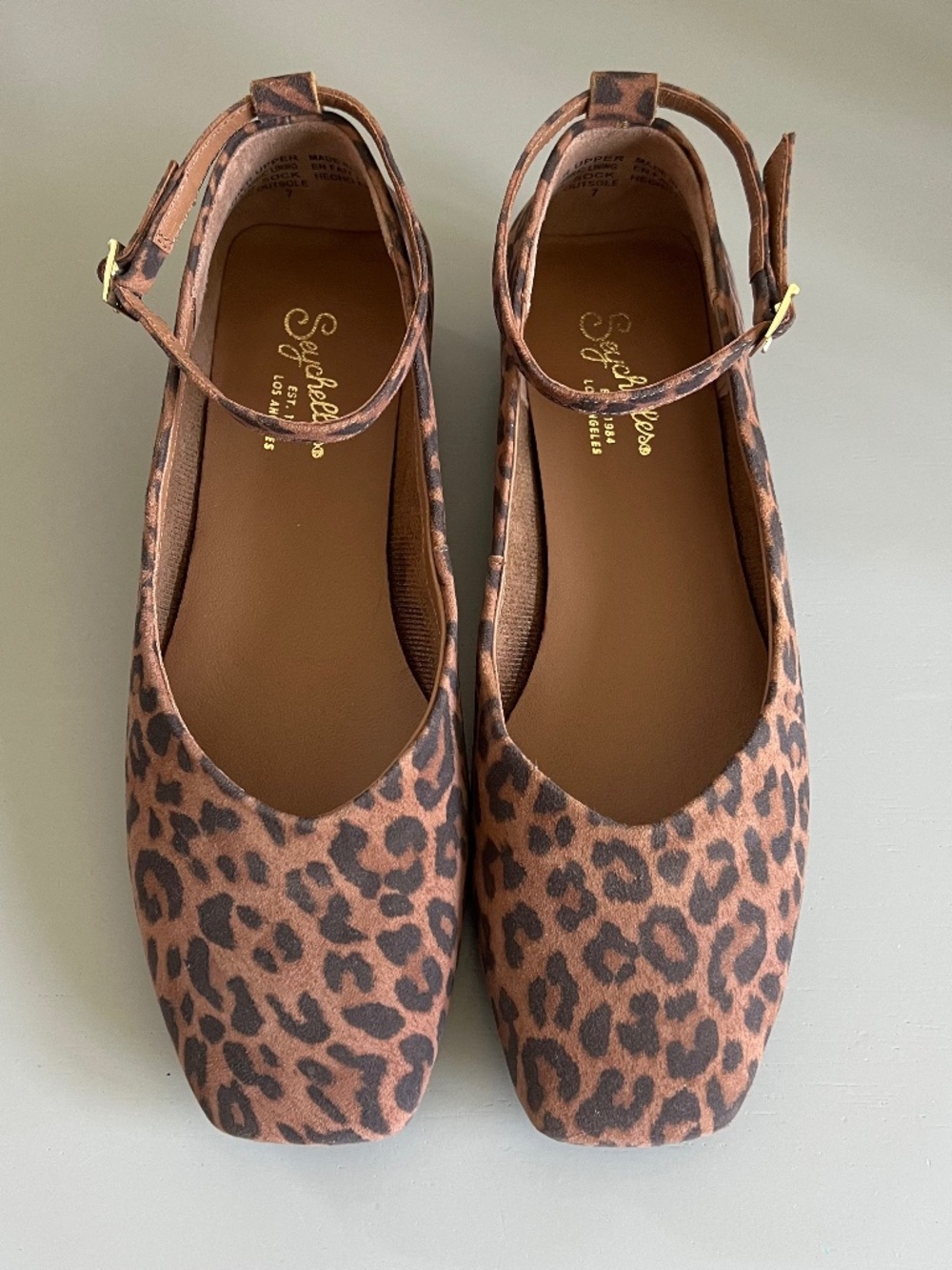 NIB SEYCHELLES PUMPKIN FLATS size 7 BROWN SUEDE LEOPARD MOTIF